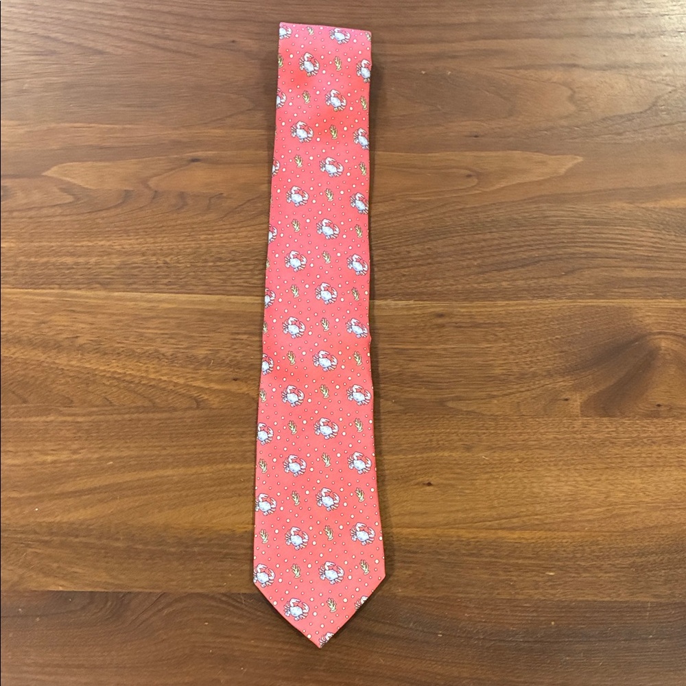 Vineyard Vines Coral Tie with Crab Pattern